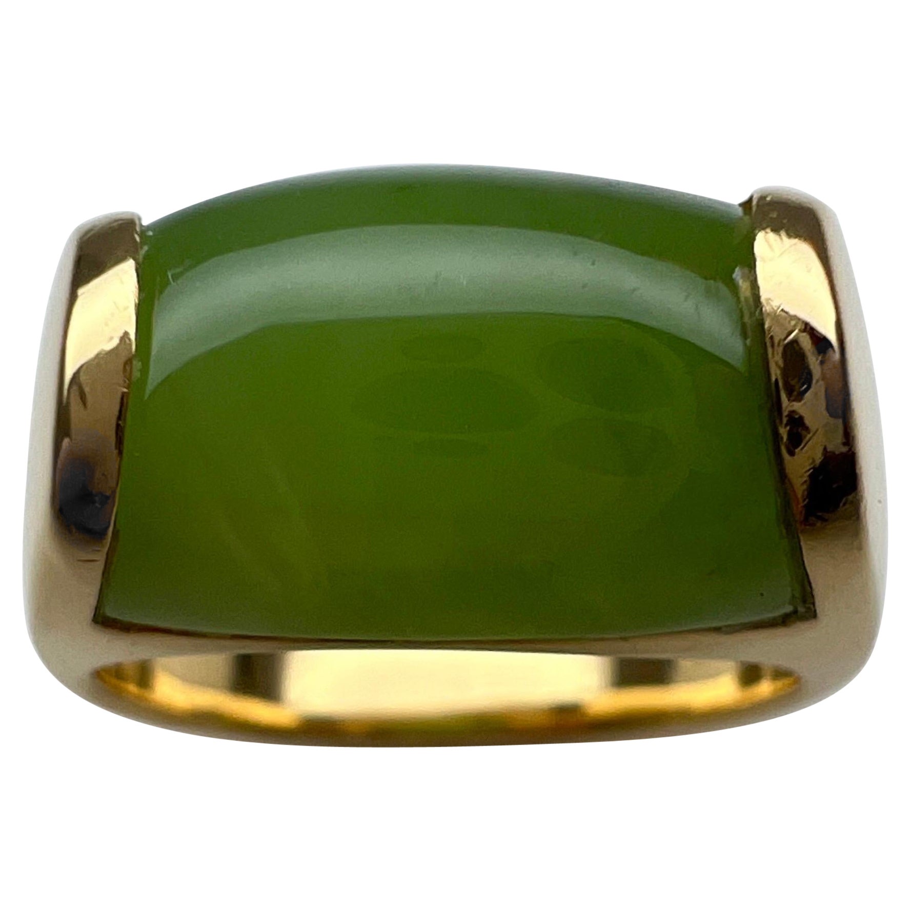 Rare Bvlgari Bulgari Green Jade Tronchetto 18 Karat Yellow Gold Ring with Box