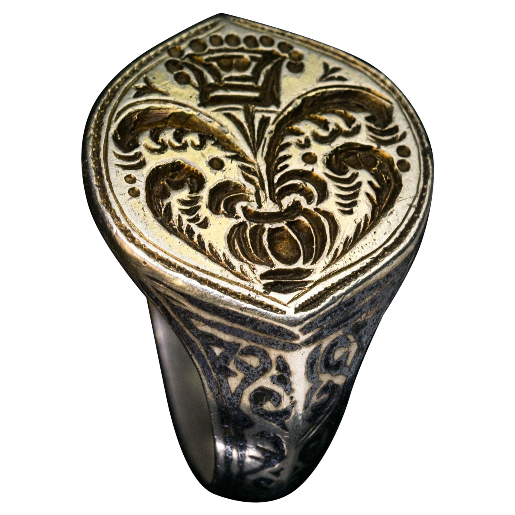Renaissance C.1580 Gilded Silver Niello Signet Ring For Sale