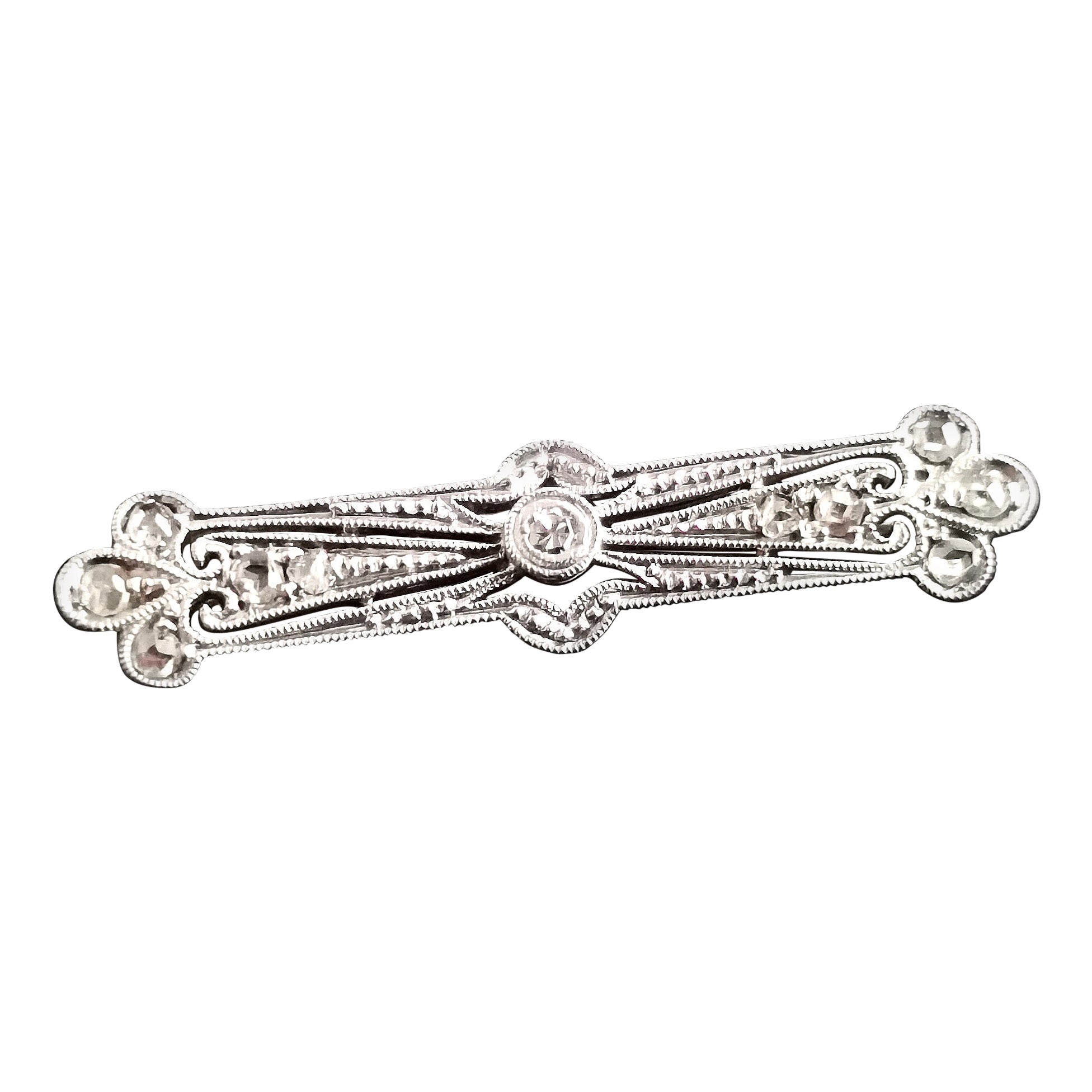 Vintage Art Deco Platinum and Diamond Bar Brooch, c1930s For Sale