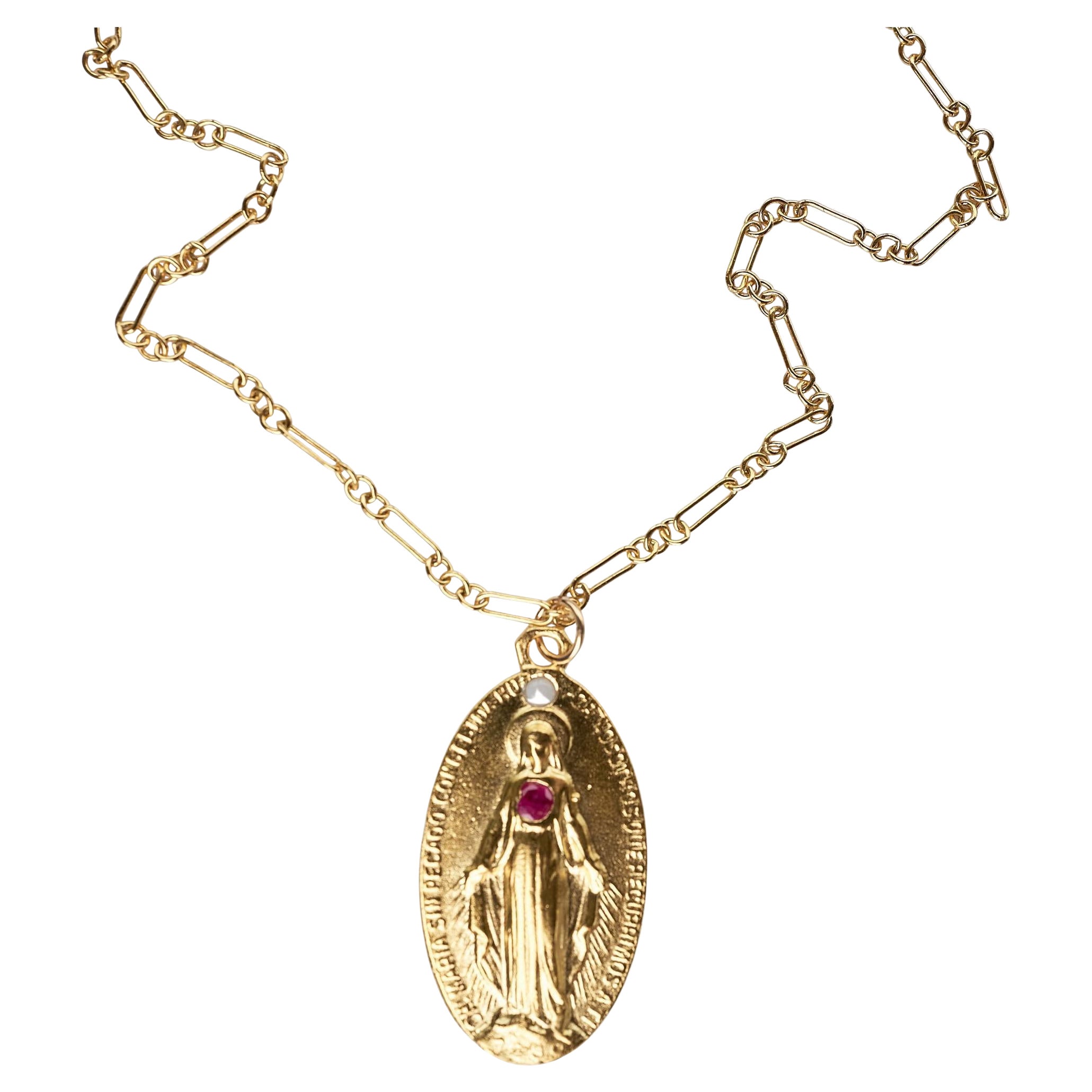 Ruby Opal Medal Virgin Mary Chain Necklace
Designer: J Dauphin
14k Gold Plated Brass Medal and Gold Filled Chain 28