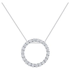 Collier à pendentif circulaire en or blanc 14 carats avec diamants ronds naturels de 2 carats