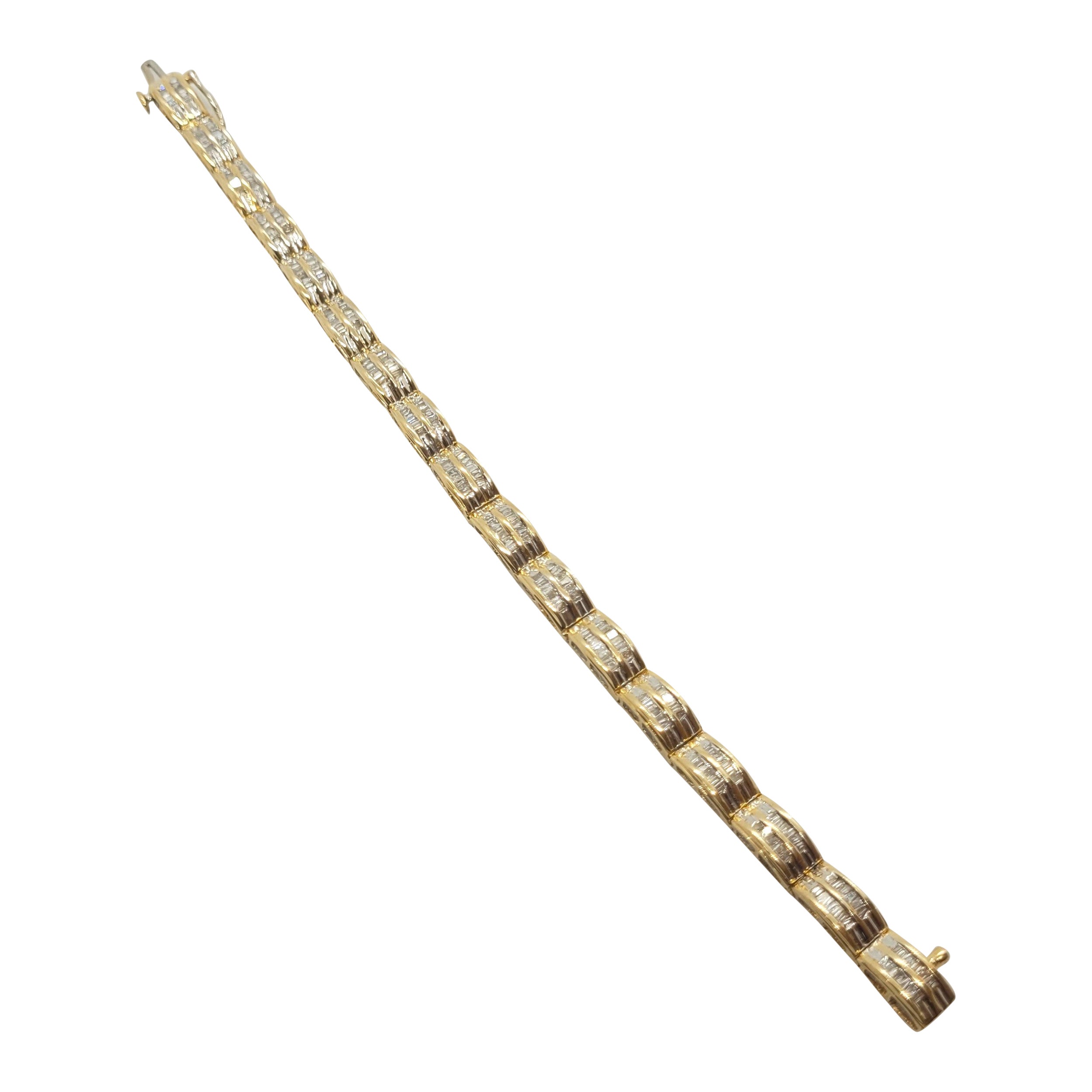 Real Diamonds BAGUETTE CUT DIAMOND TENNIS BRACELET at Rs 143903 in Mumbai