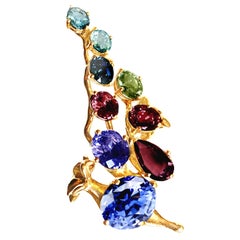 18 Kt Gold Floral Ring with 4,67 Carats FGL Certified Blue Sapphire