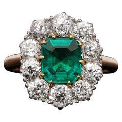 Vintage Beautiful 1.40ct Colombian Emerald and Old-Cut Diamond Cluster Ring