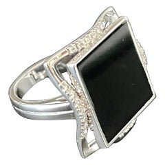 18 K Whitel Gold Ring Black Onyx Diamonds