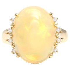 Or jaune massif 14 carats avec diamants et opale éthiopienne naturelle de 8,20 carats