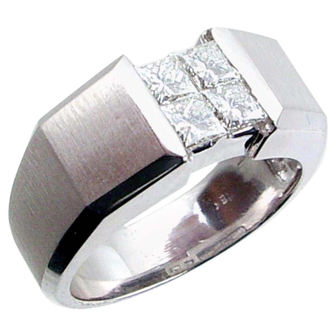 1.03 Carat Princess Cut Diamond 18 Karat Gents Ring For Sale