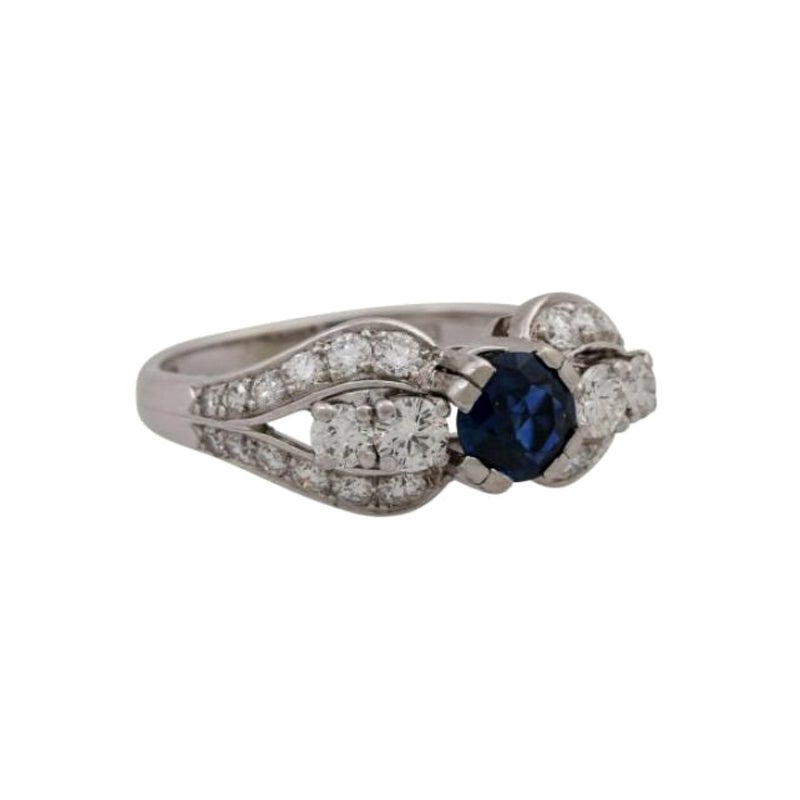 Ring with Sapphire and Diamonds