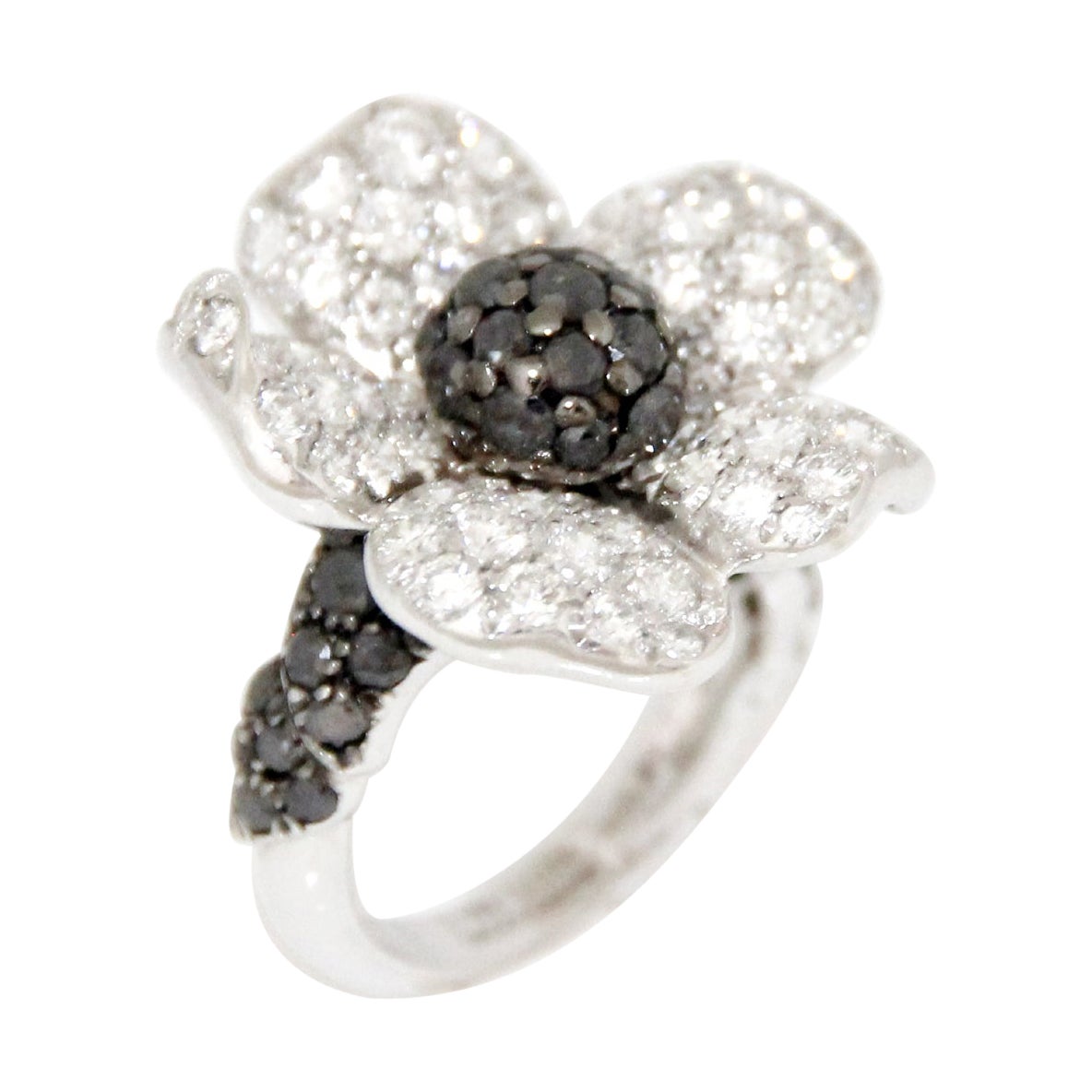 De Grissogono Flower Diamond Ring 18K White Gold For Sale