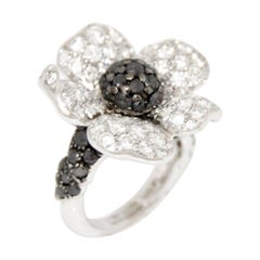 De Grissogono Blumen-Diamant-Ring aus 18 Karat Weißgold