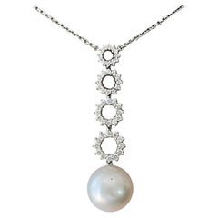 18 K White Gold Chain with Pendant South Sea Pearl Diamonds Gubelin Lucerne
