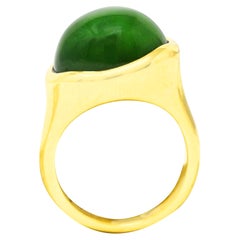 Elsa Peretti pour Tiffany & Co. Bague cabochon en or jaune 18 carats et jade