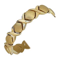 14 Karat Yellow Gold Thick Hugs & Kisses XO Link Bracelet Italy