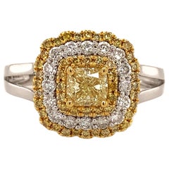 Bague de mariée en diamant jaune fantaisie de 0,61 carat