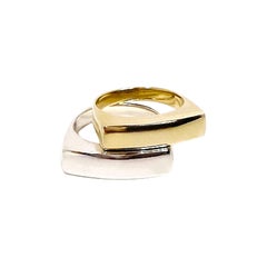 Ring mit geschwungener Kurve aus gemischten Metallen, Brenna Colvin, Building Blocks Kollektion