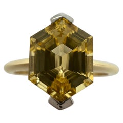 Bague hexagonale fantaisie de 18 carats avec saphir de Ceylan jaune non traité, certifié GIA
