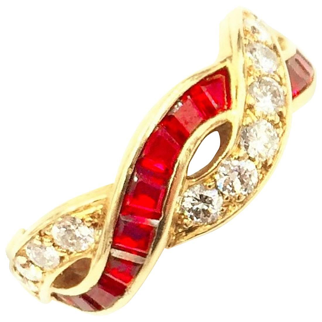 Tiffany & Co. Gorgeous Crossover Diamond 1.00 Carat of Ruby & Gold Ring For Sale