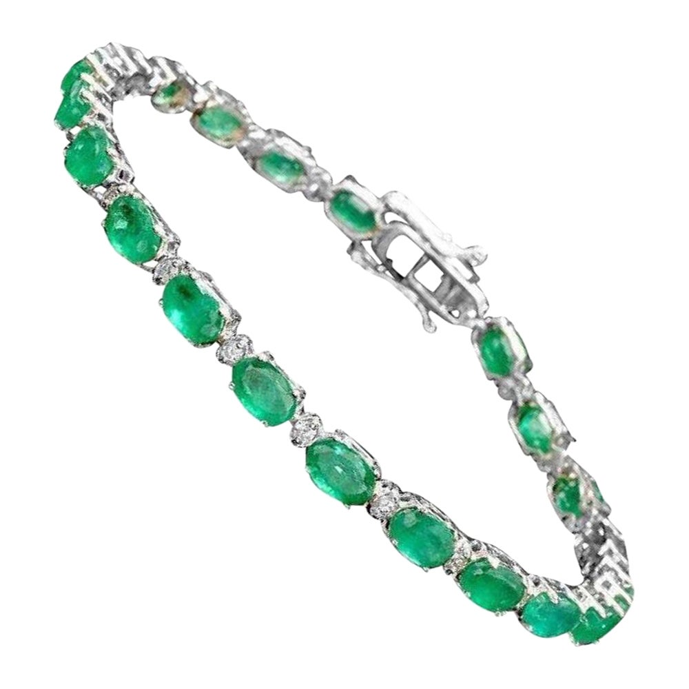 Very Impressive 14.60 Ct Natural Emerald & Diamond 14K Solid White Gold Bracelet For Sale