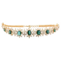 Natural Emerald Gemstone Choker Diamond Necklace 18 Karat White Gold Jewelry