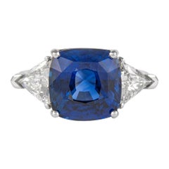 Alexander GIA 7.11 Carat Sapphire with Diamonds Three-Stone Ring 18 Karat Gold