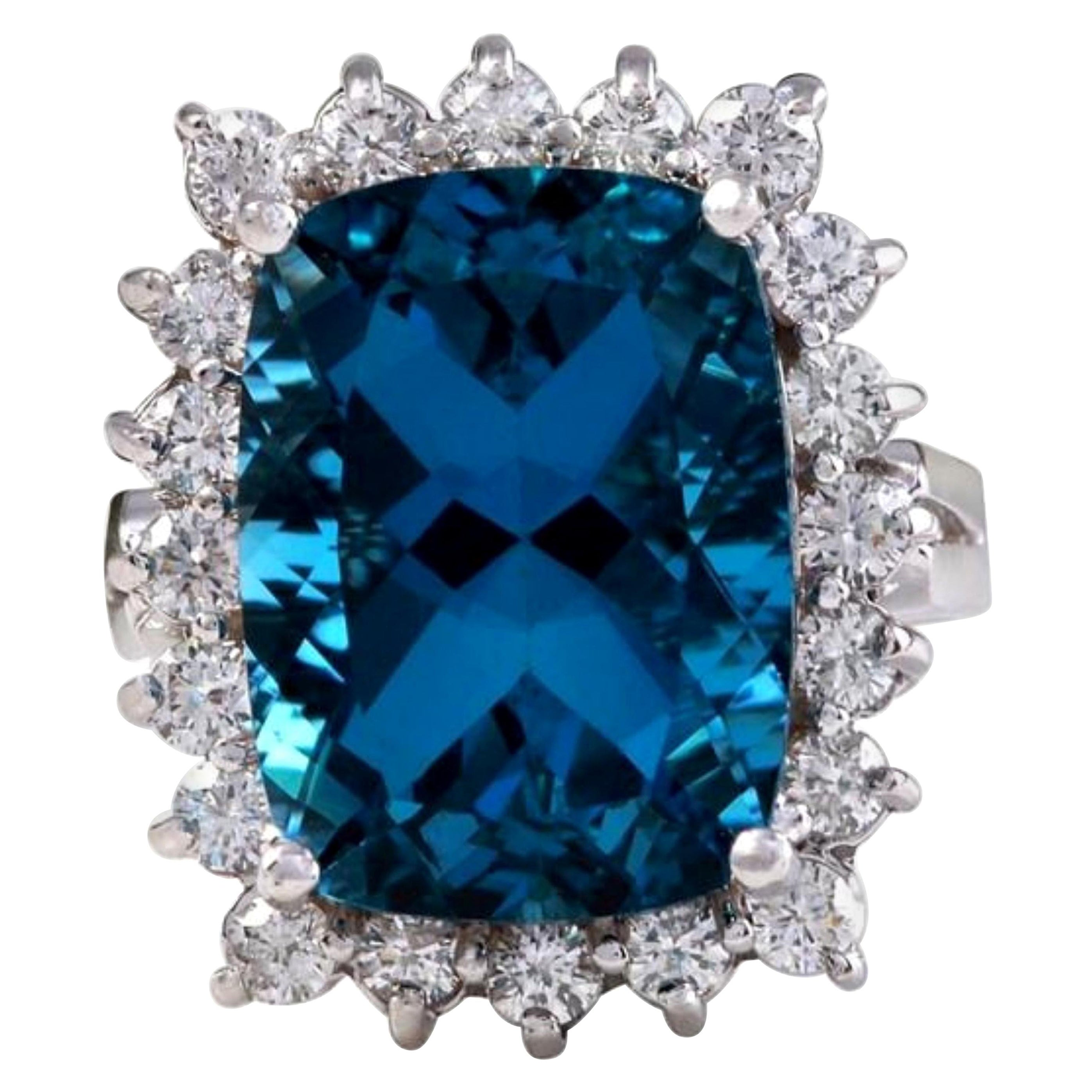Bague impressionnante en or 14 carats avec topaze bleue naturelle de Londres de 12,90 carats et diamants