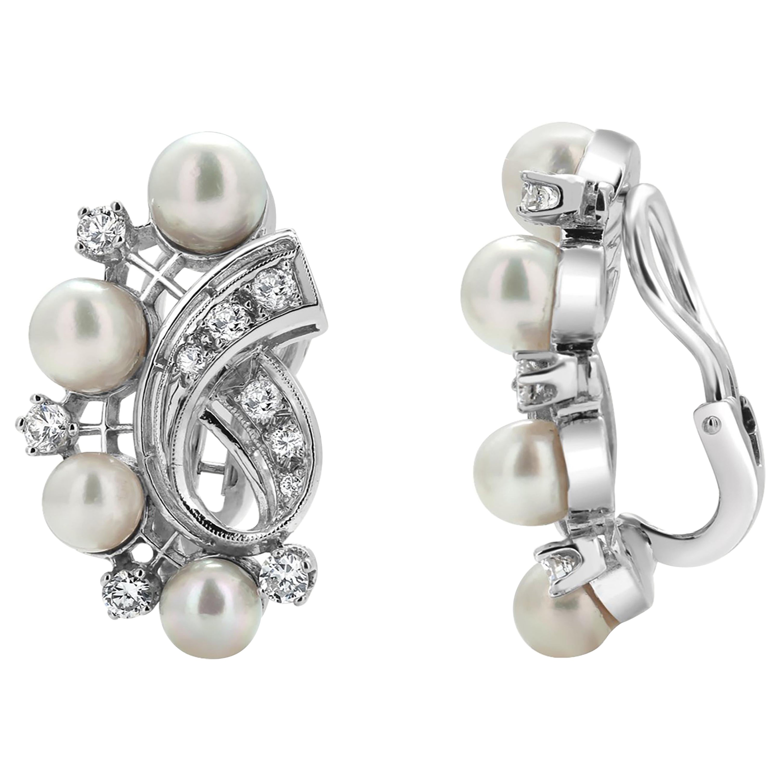 Boucles d'oreilles vintage d'un pouce en or blanc avec diamants et perles de 0,75 carat