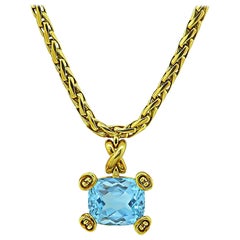 Tiffany & Co. Collier pendentif aigue-marine en or 12,30 carats