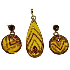 Vintage Amber Burma Ruby Yellow Diamond Gold Earring Pendant Suite