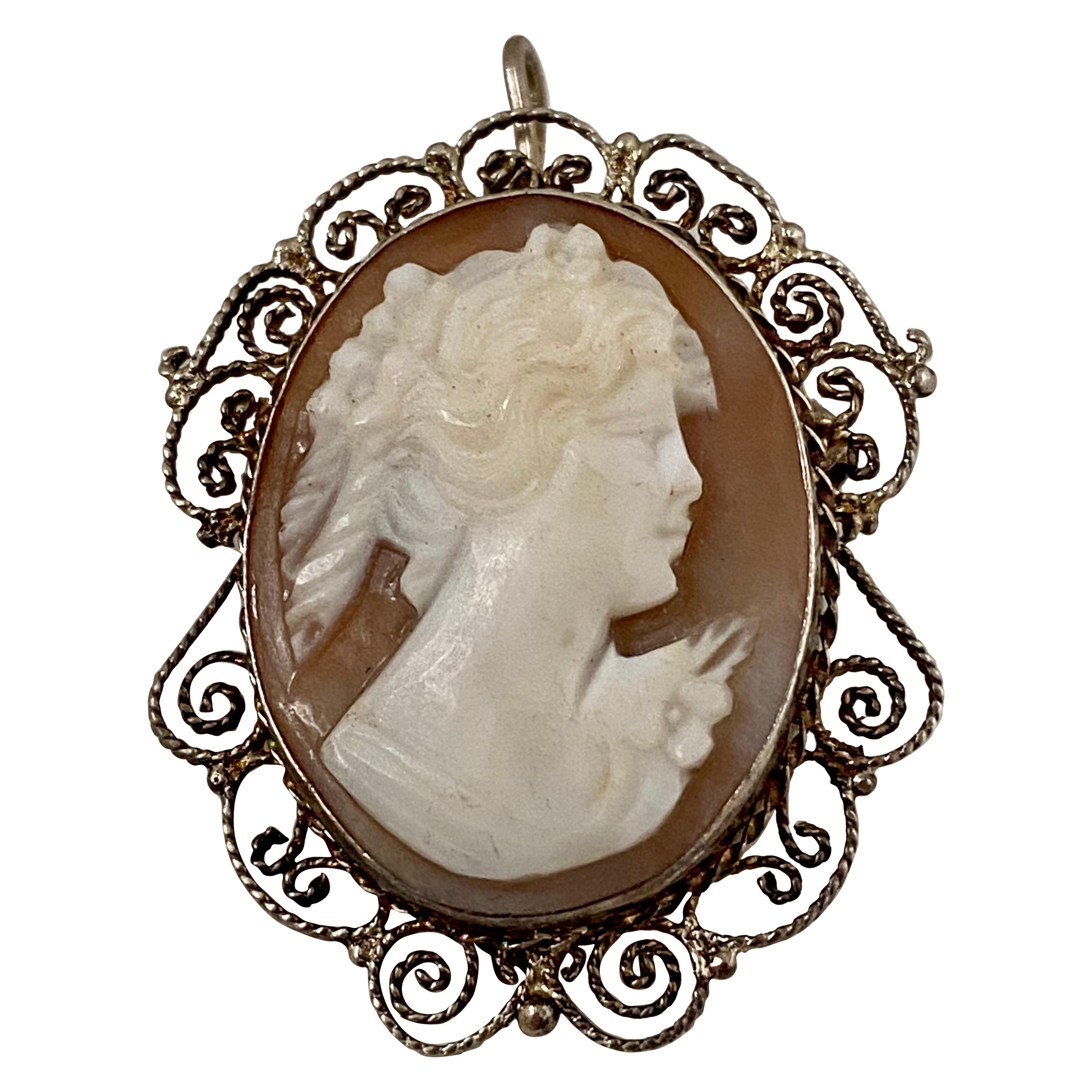 Vintage Silver Brooch / Pendant Cameo For Sale