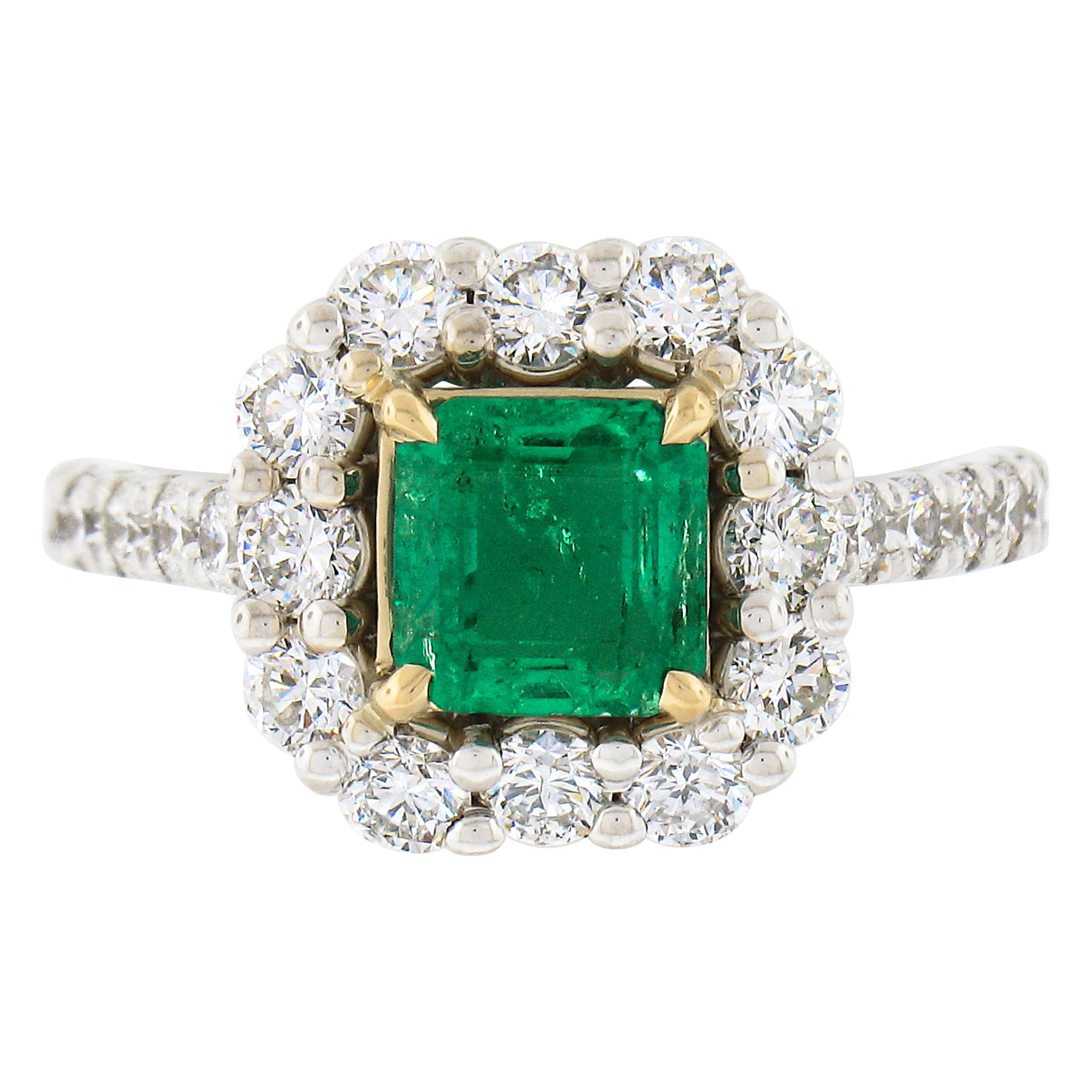New 18k TT Gold 2.51ctw GIA Colombia Green Emerald w/ Diamond Halo Cocktail Ring For Sale