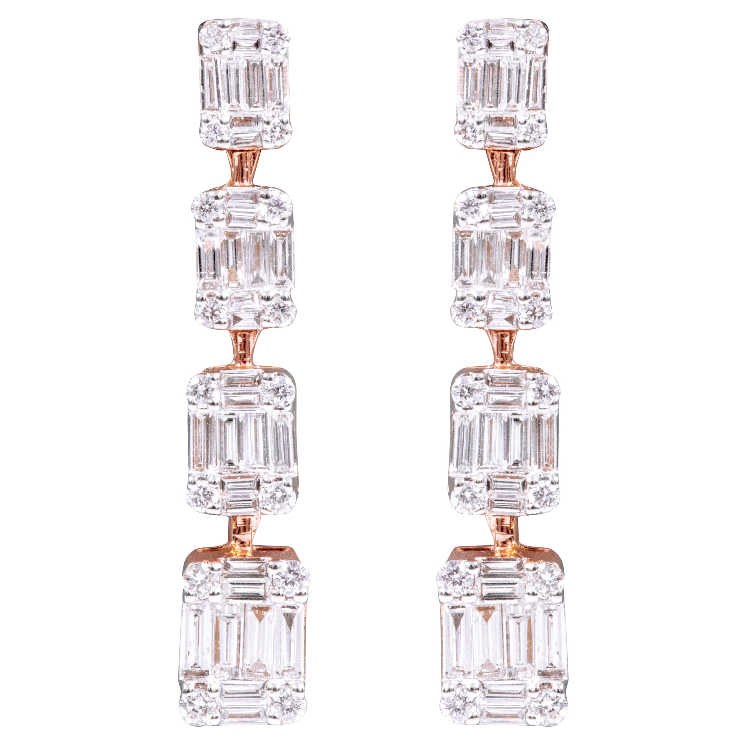 Boucles d'oreilles pendantes en or 18 carats avec 2,13 carats de diamant, style graduation en vente