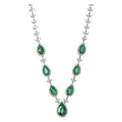 10.25 Ct Natural Emerald & Diamond Necklace