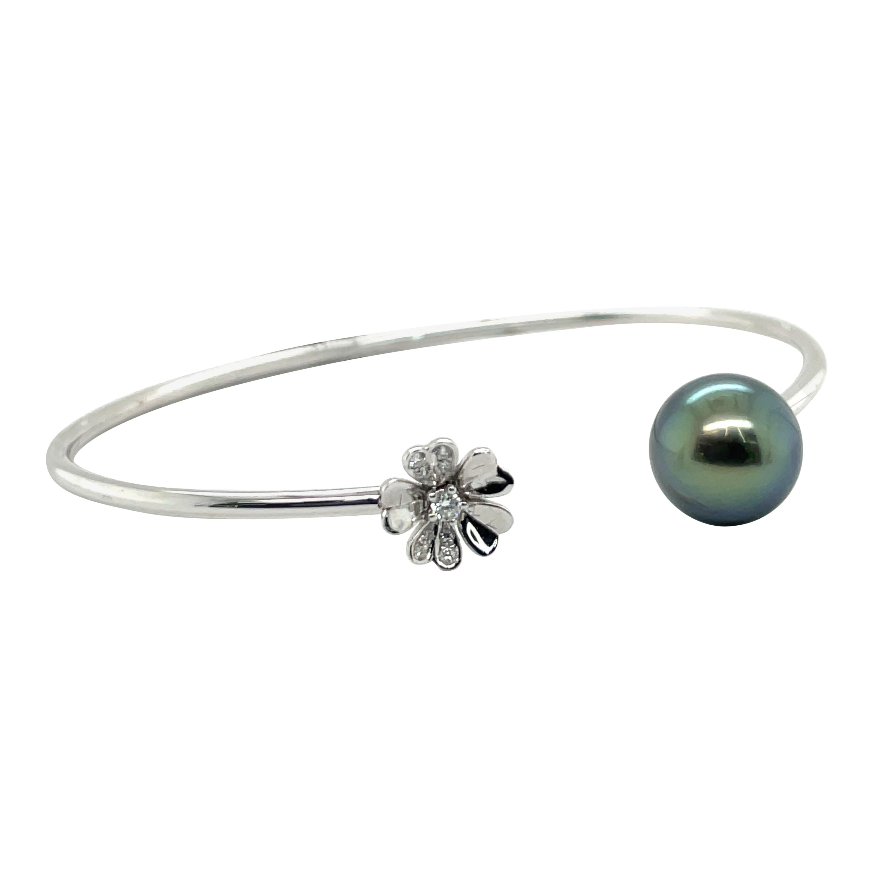 18 Karat White Gold Tahitian Pearl Diamond Floral Bangle 0.07 Carats