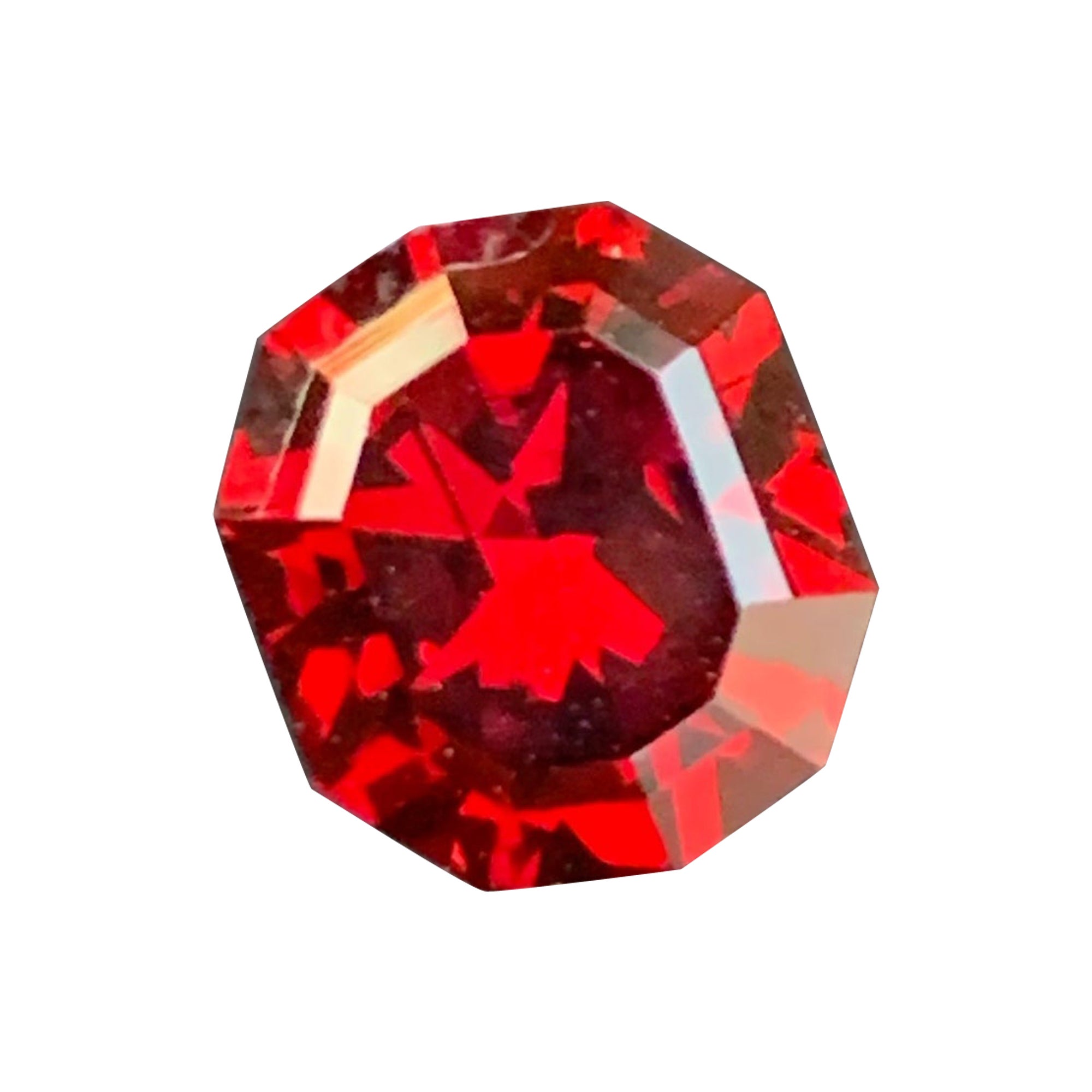 Magnifique grenat naturel rouge vif pierre précieuse de 2,80 carats grenat naturel