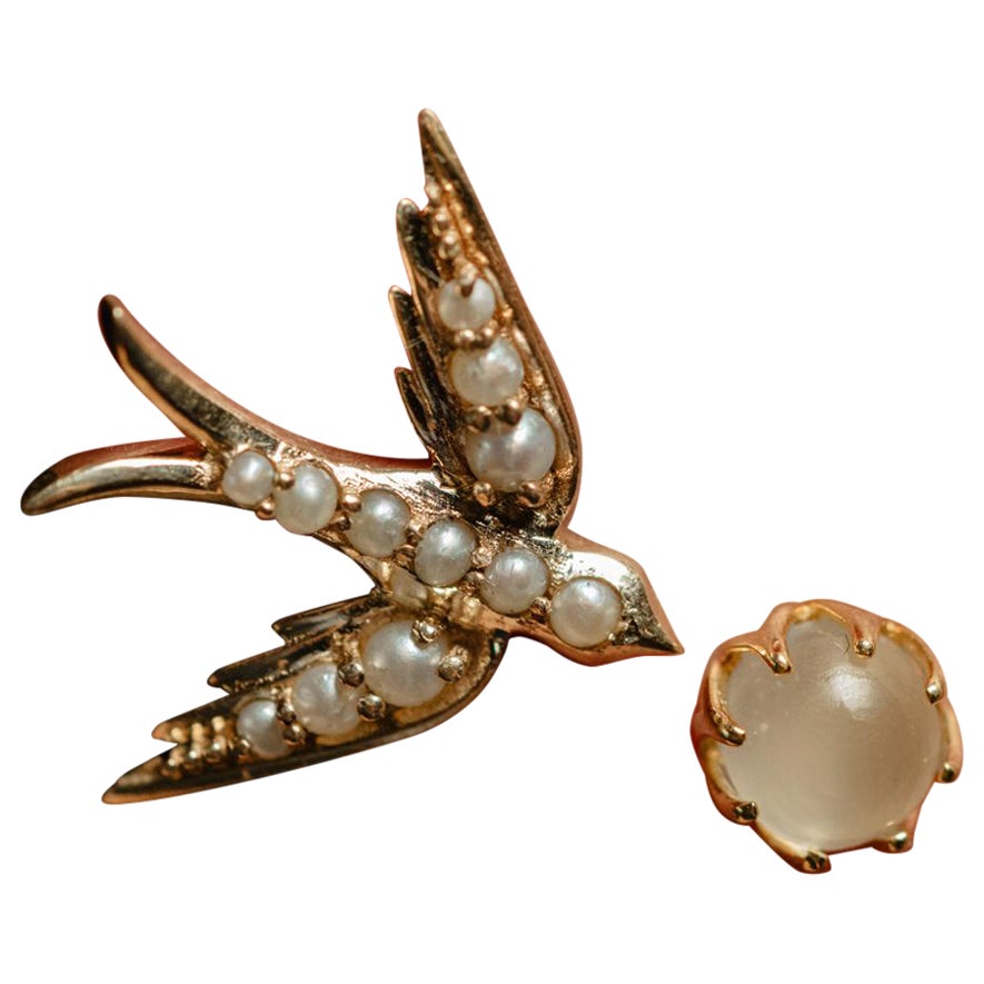Solid Gold Swallow Bird Single Stud Earrings, 14K Gold Pearl Bird Earring For Sale