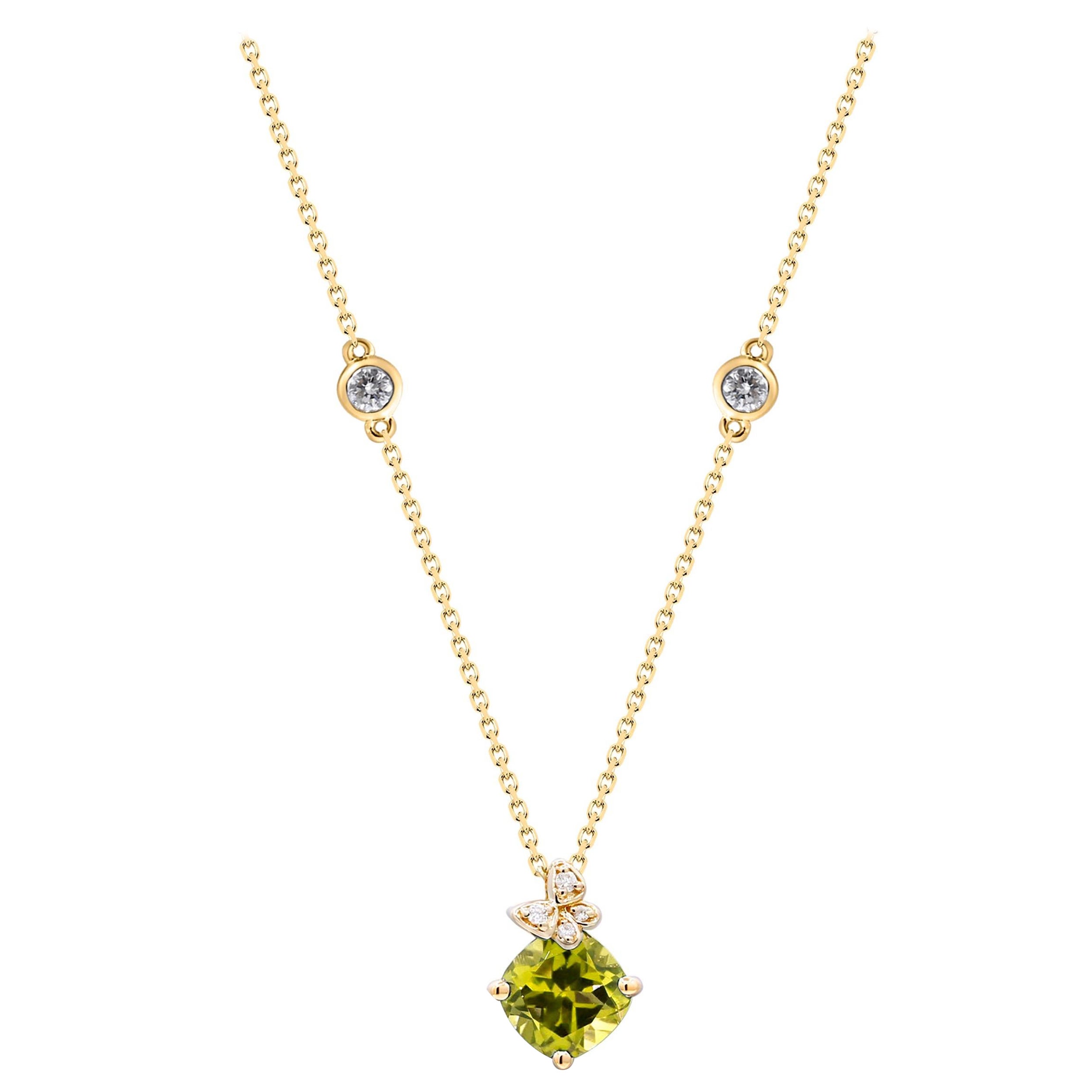 Pendentif Classic en or jaune 10K avec péridot de 0,99 carat et diamants taille coussin en vente