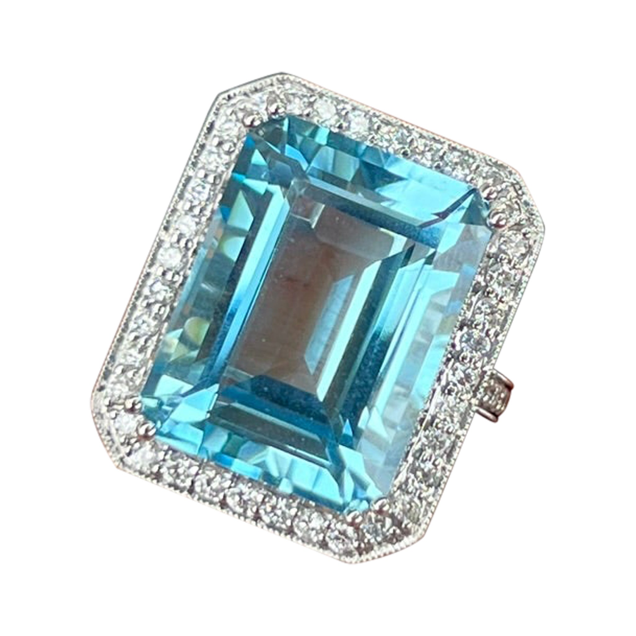 26 Carat Blue Topaz and Diamond Ring For Sale