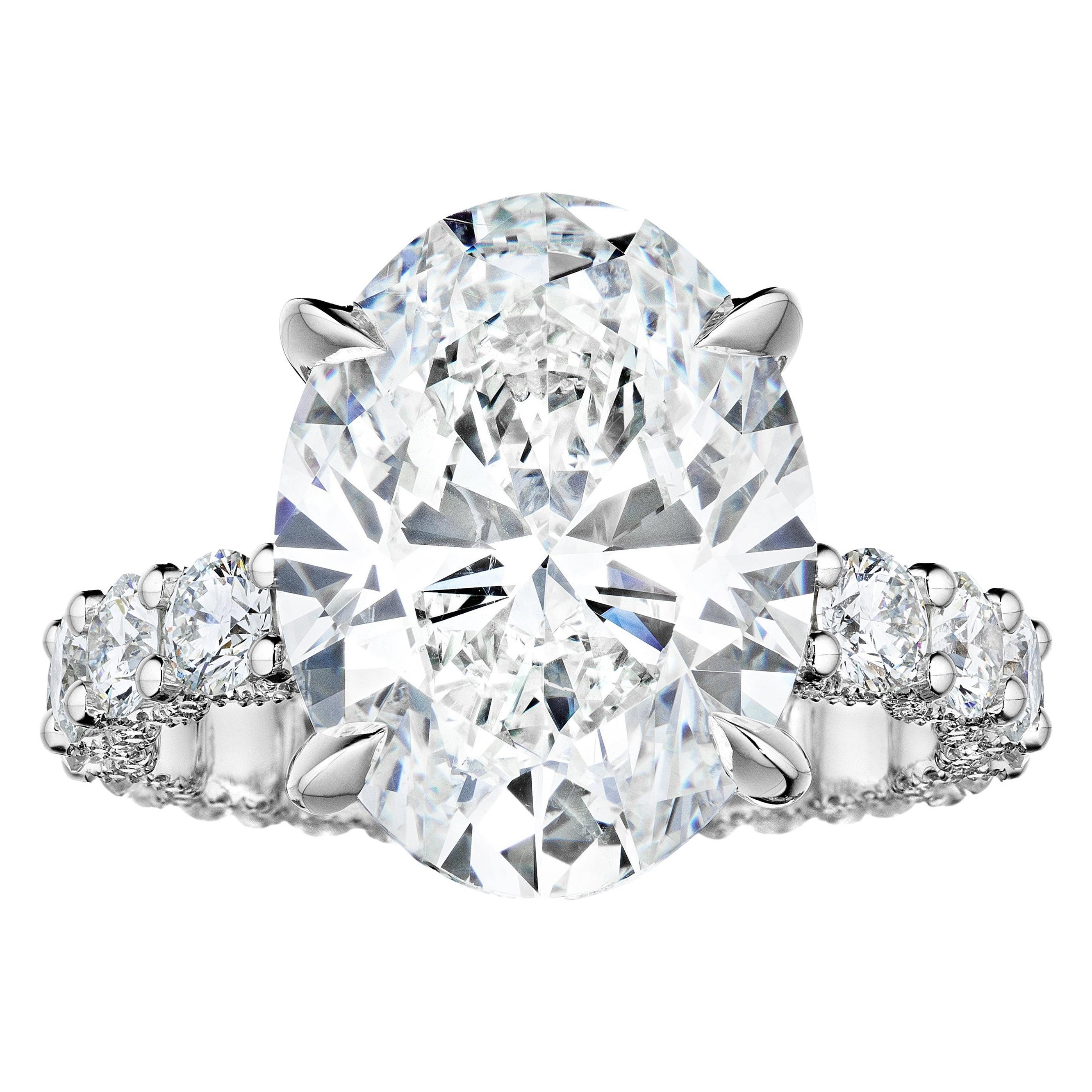 Im Angebot: GIA-zertifizierter 5,00 Karat D VS1 GIA Oval Diamant-Verlobungsring „Catherine“ ()