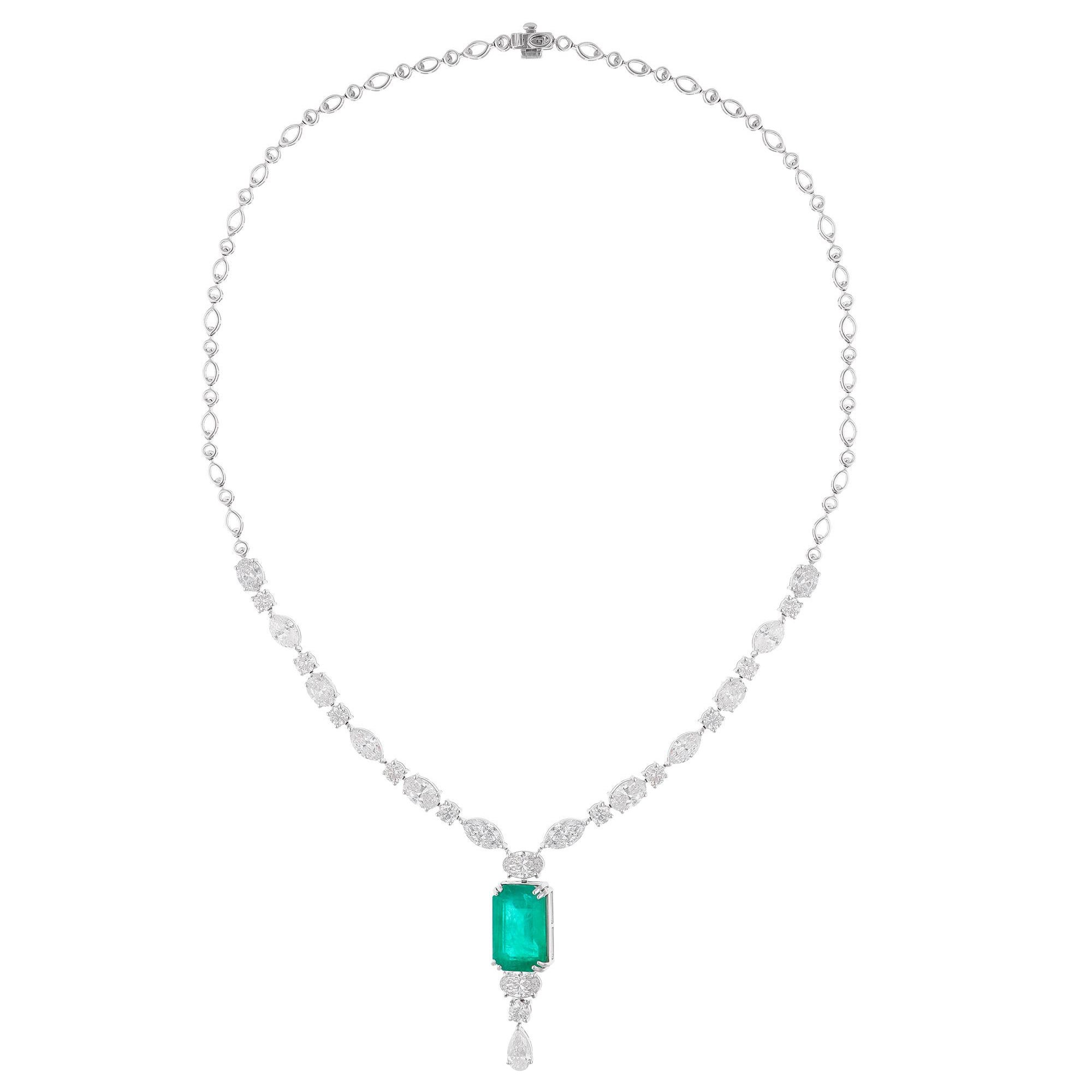 Natural Emerald Gemstone Necklace Diamond 18 Karat White Gold Handmade Jewelry For Sale