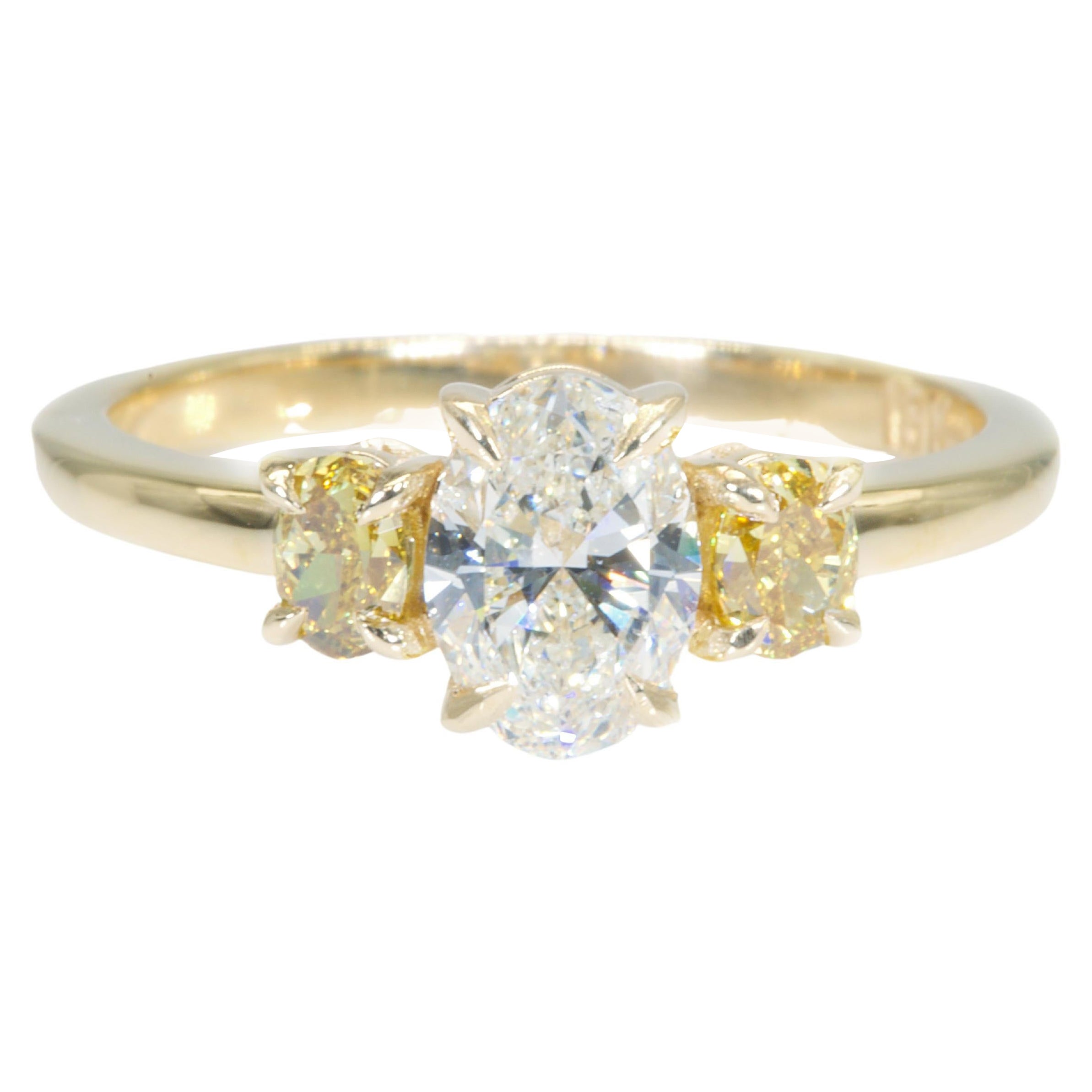 Elegant 18k Yellow Gold Three Stone Ring with 0.70 Ct Natural Diamonds, AIG Cert
