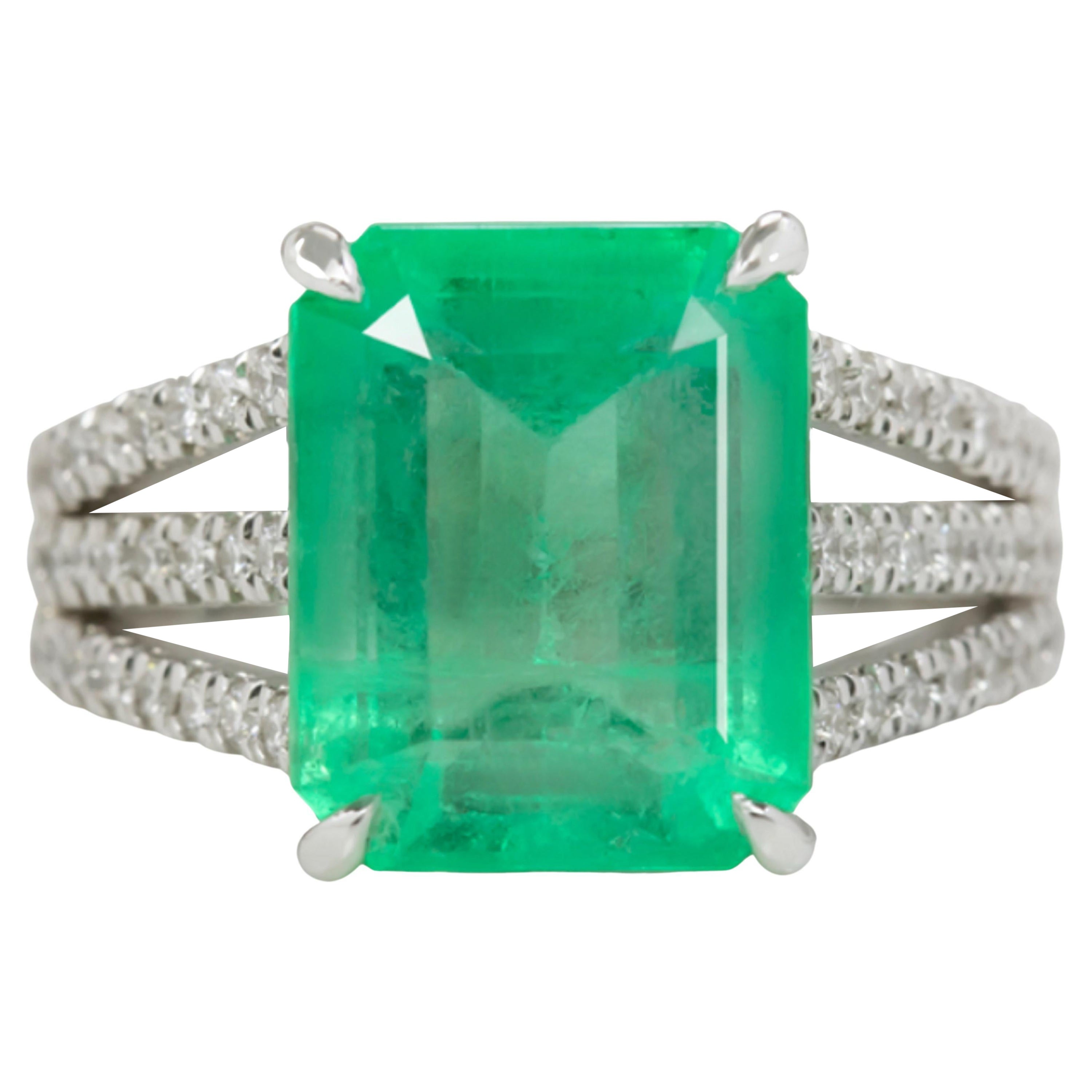 6.80 Carat Natural Green Emerald Diamond Solitaire Ring