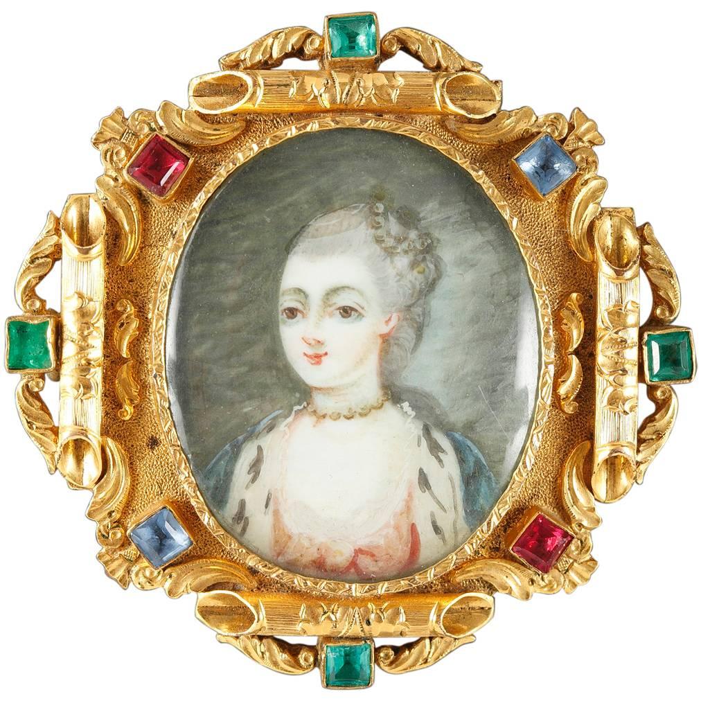 19th Century Napoleon III Mother of Pearl Gilded Brass Brooch with Miniature For Sale