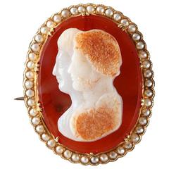 Antique Napoleon III Gold-Mounted Agate Cameo Brooch, 19th Century