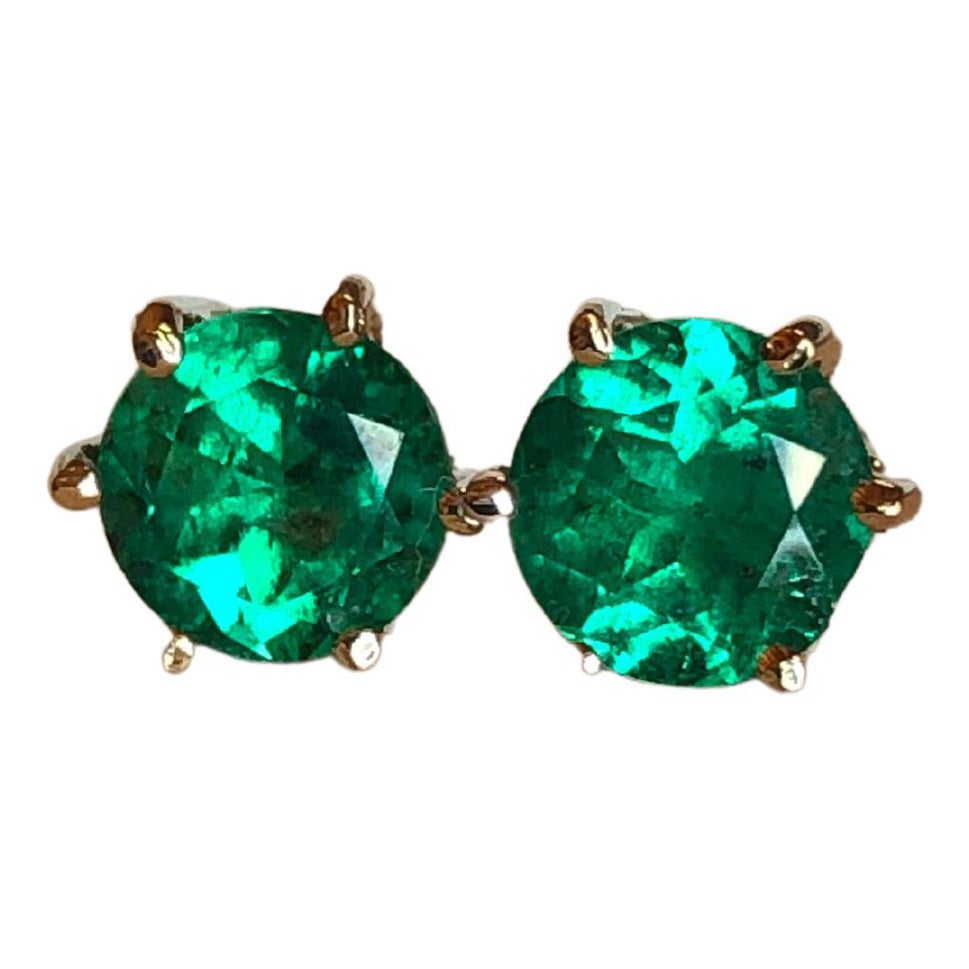 Round Cut 1.05 Carat Fine Colombian Emerald Stud Earrings 18k Yellow Gold