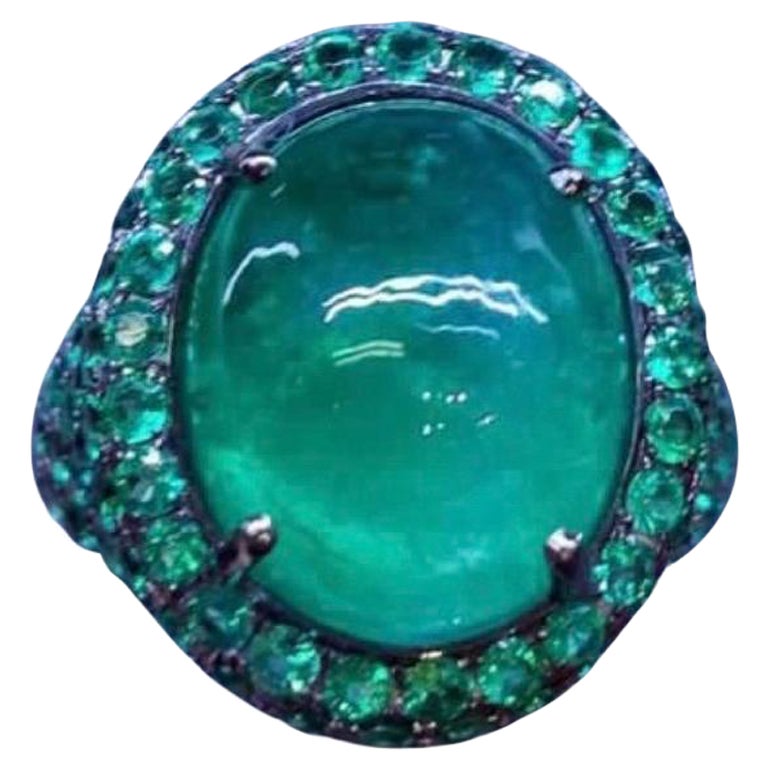  AIG Certified 10 Carat Zambian Emerald 18K Gold Ring For Sale