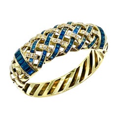 54.20 Carats Blue Sapphire and 1.00 Carat Diamond Yellow Gold Bracelet