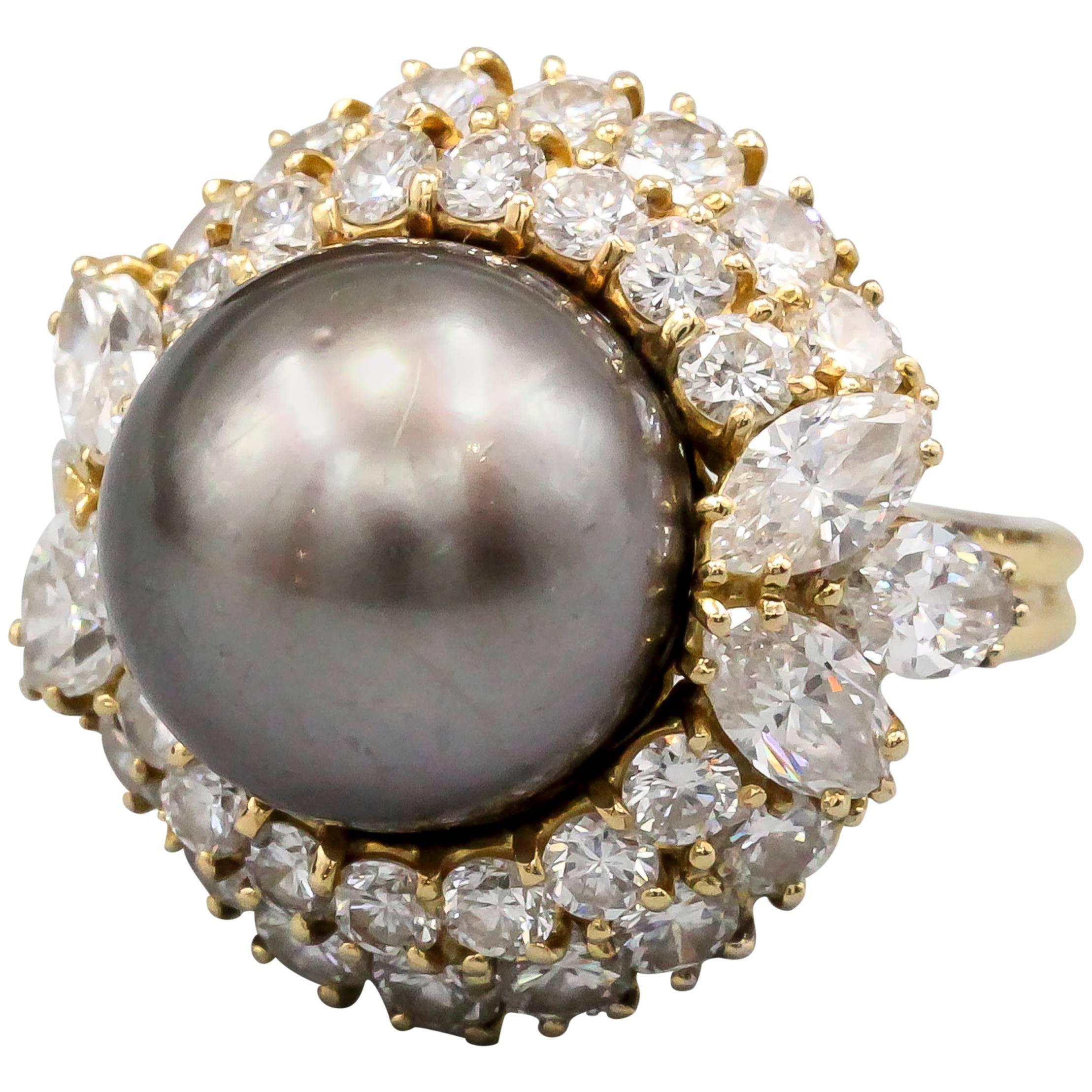 Harry Winston Cultured Pearl Diamond Gold Dome Ring