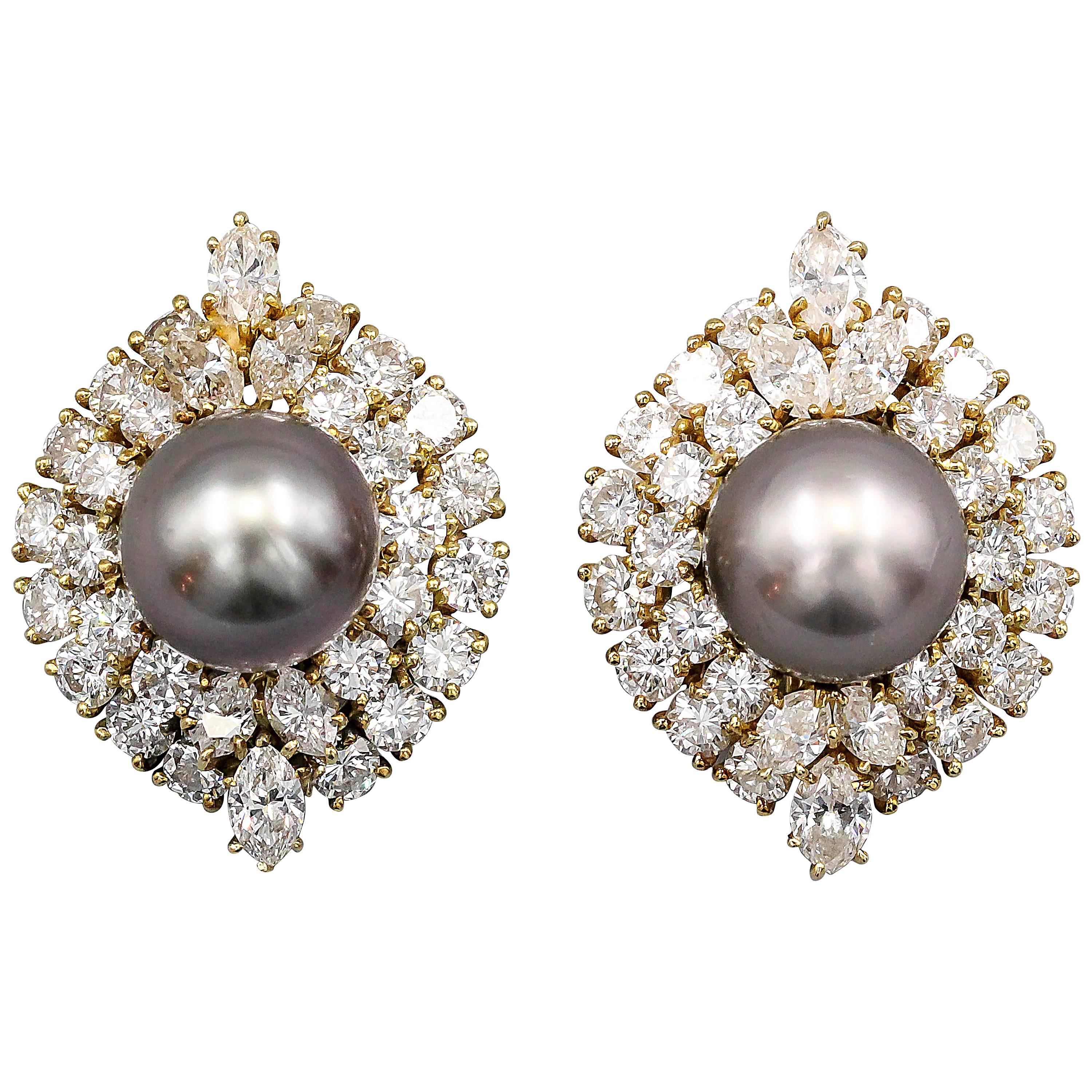 Harry Winston Black Cultured Pearl Diamond Gold Earrings
