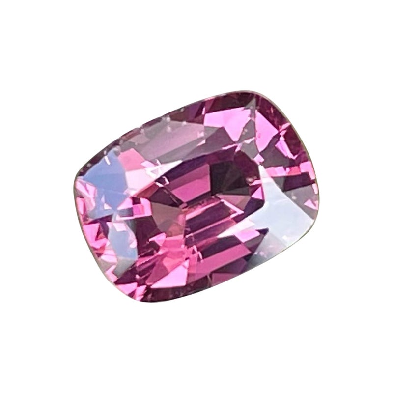 Stunning Sakura Pink Loose Spinel 1.95 Carats Spinel Stone Spinel Jewellery For Sale