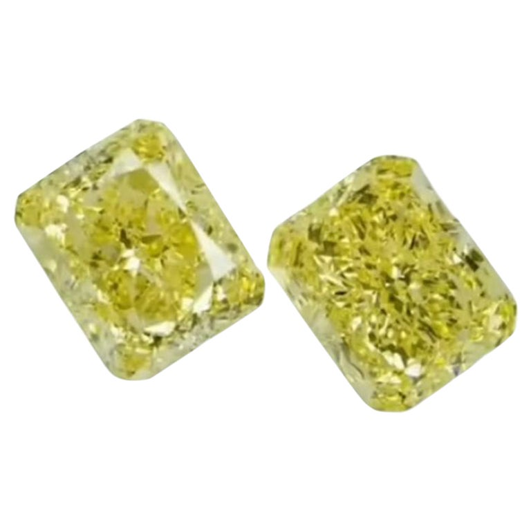 Rare GIA Certified Ct 10, 08 of Fancy Yellow Diamonds For Sale